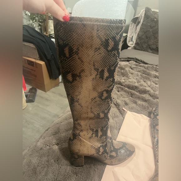 Stuart Weitzman Snake Skin Python Leather Over the Knee Boots Womens Size 7 - Picture 2 of 8